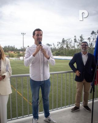 A Junta de Freguesia marcou presen&ccedil;a na cerim&oacute;nia de inaugura&ccedil;&atilde;o da nova bancada e do campo de futebol de praia no Complexo Desportivo das Lagoas